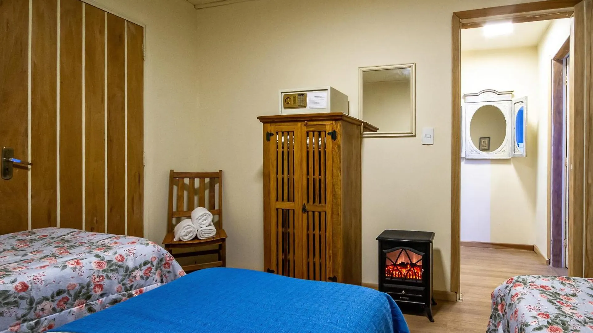 Otel Pousada Casa Mantiqueira - Proxima Ao Capivari E Opcoes De Hidromassagem Campos do Jordao